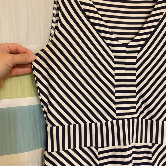 Cremieux Striped Dress Blue & White Sz Small - Picture 3 of 6